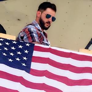 Meet your Posher, Derek